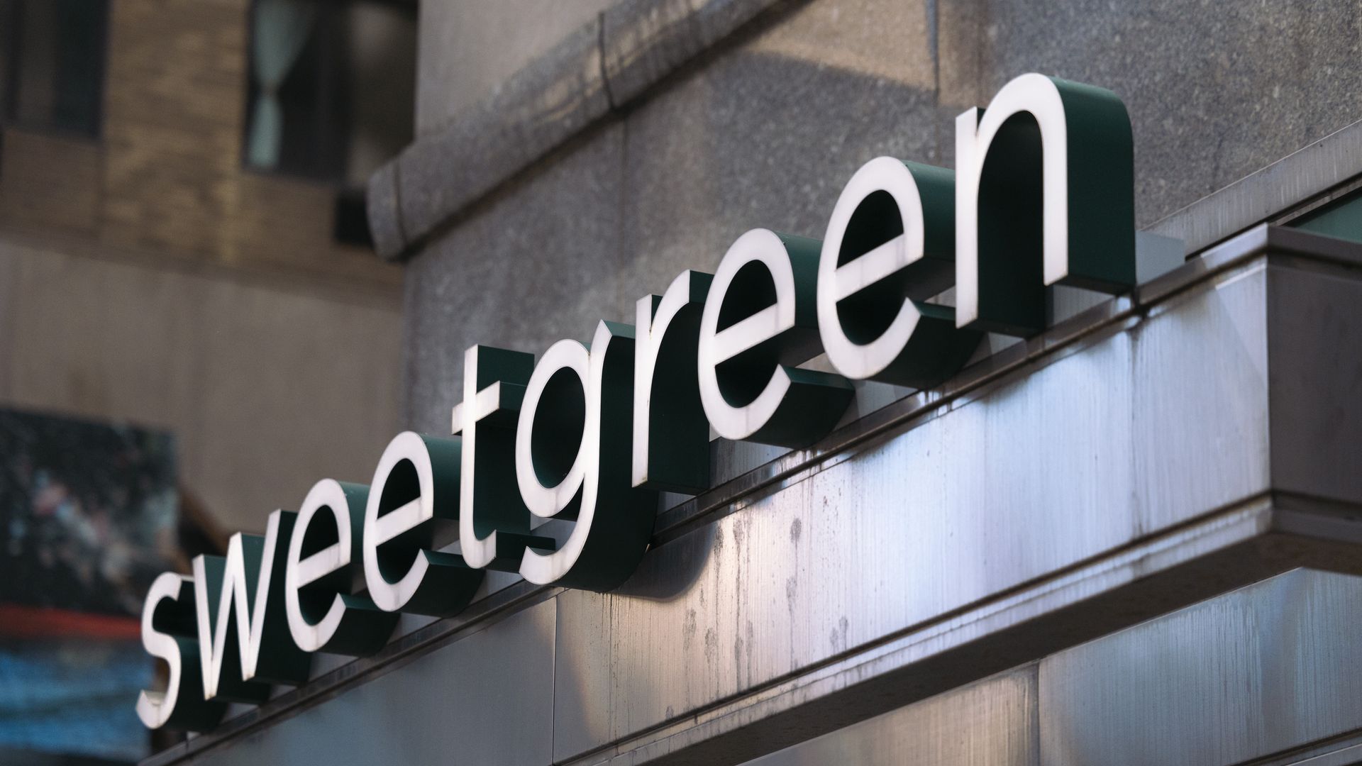 sweetgreen sign