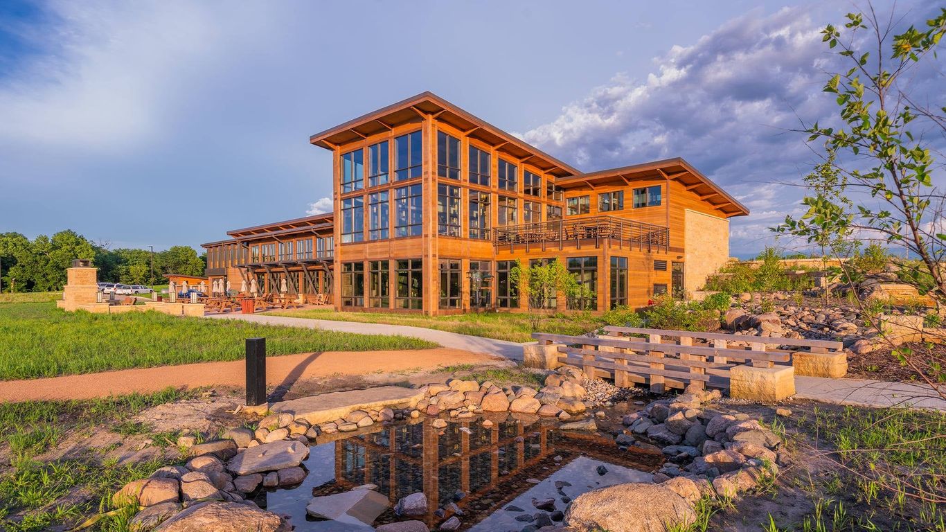 Mad about masks: Iowa nature center seeks security - Vimarsana News