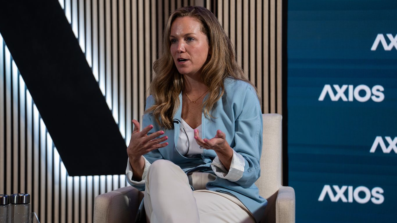 Axios House: Sustainable travel goals are a "team" sport, transportation leaders say