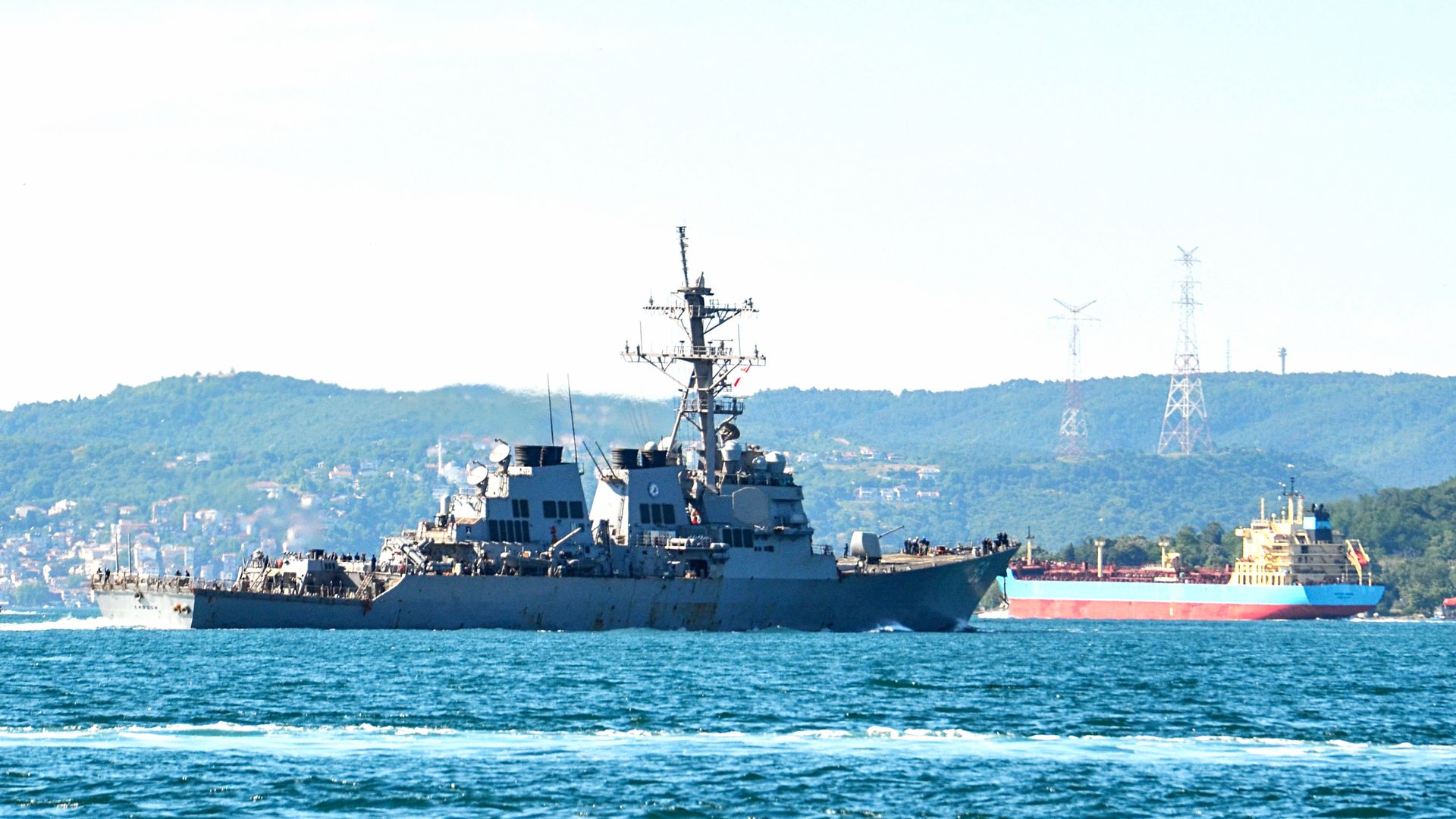 The USS Laboon passing through the Bosphorus in Istanbul, Turkey in June 2021.