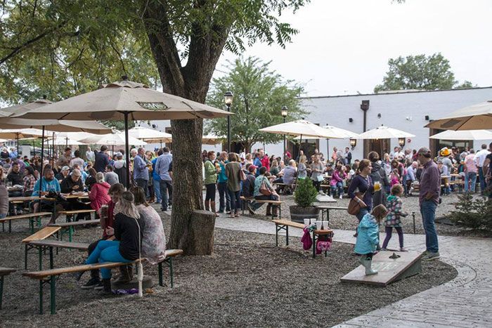 olde-mecklenburg-outside