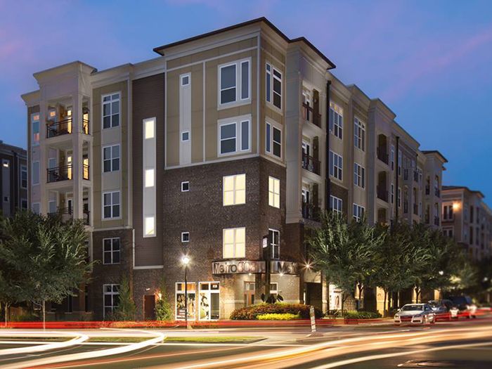 apartment complex in plaza midwood metro 808