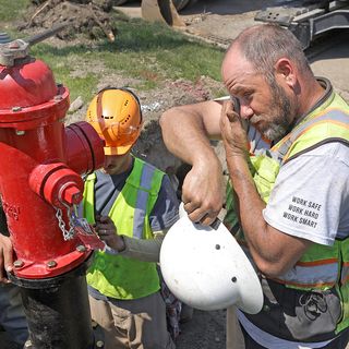 Adapting to extreme heat takes more than changing the clock