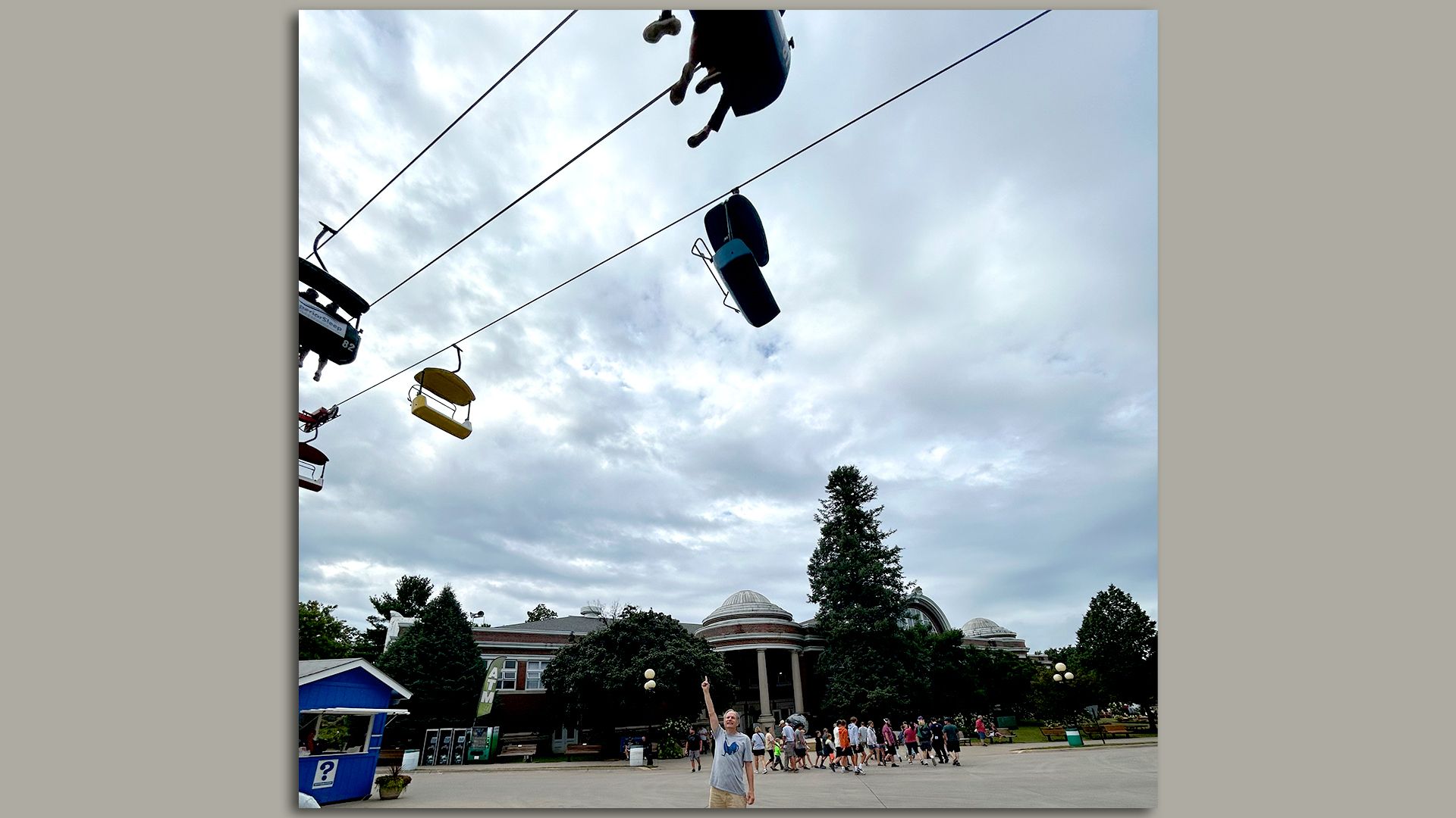 A photo of Jerry Gale.