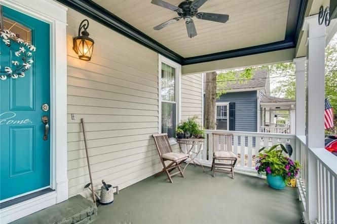 1828 Umstead St porch