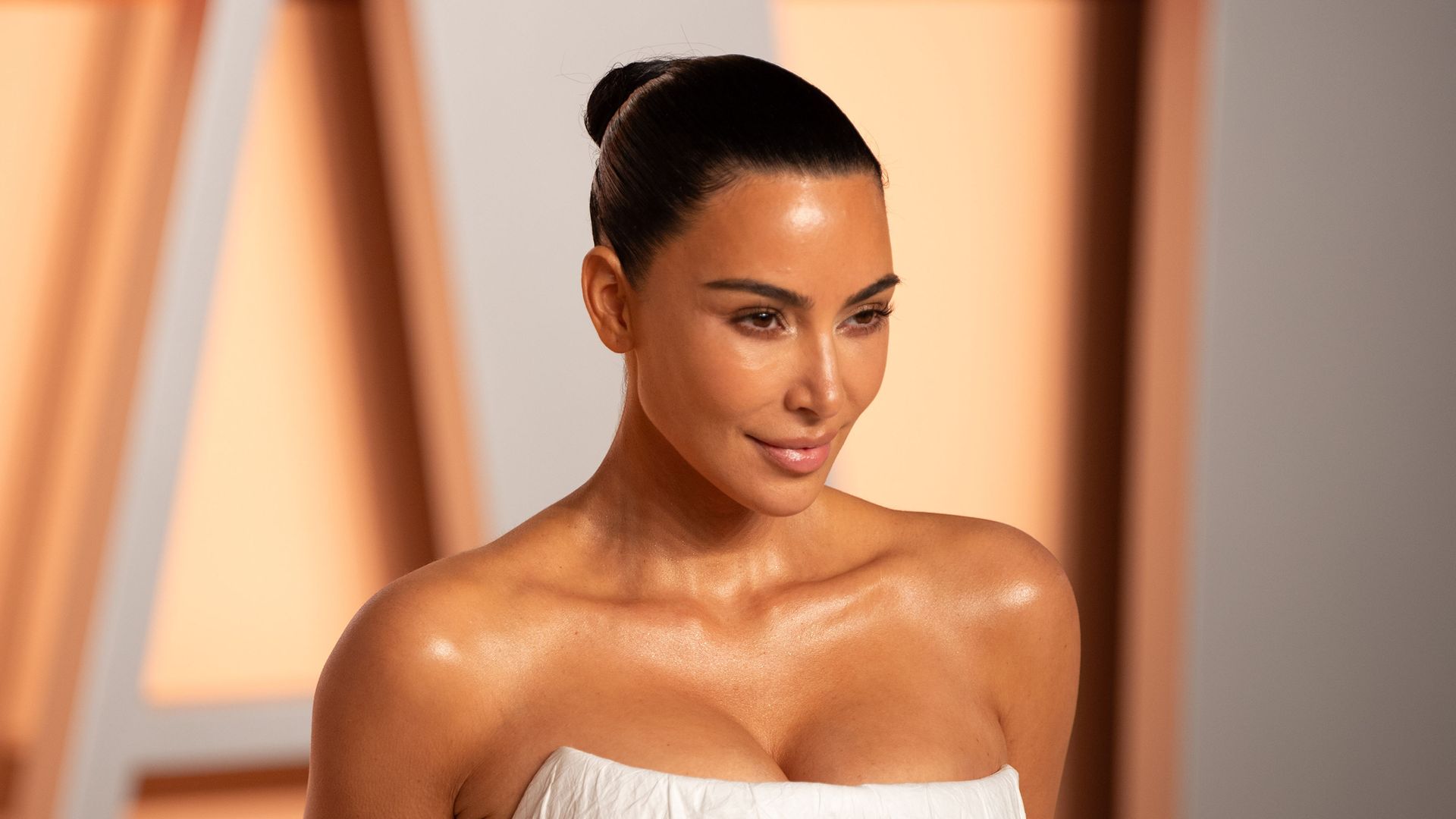 Kim Kardashian at the 2025 Vanity Fair Oscars afterparty 