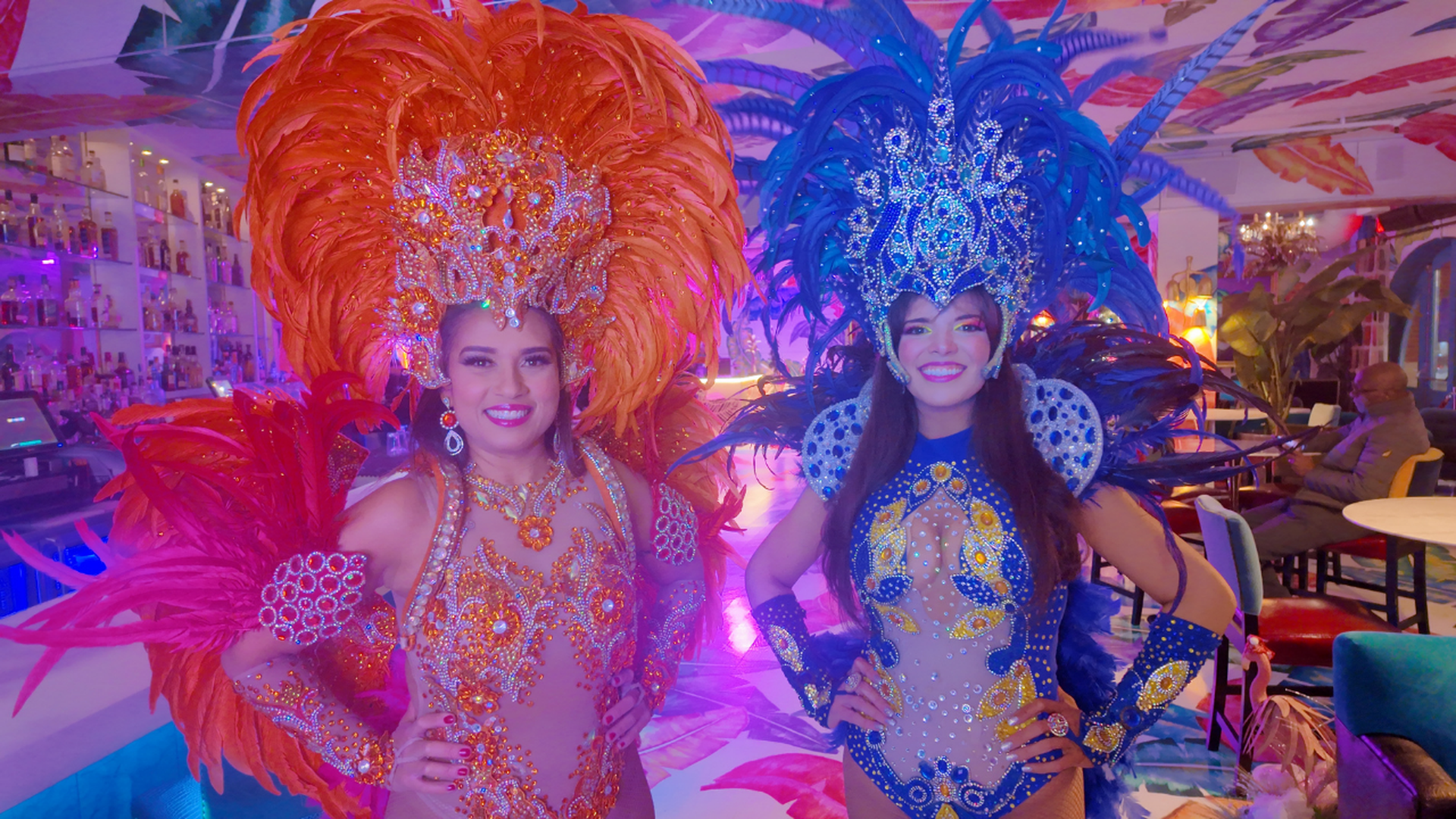 Carnivale Chicago dancers