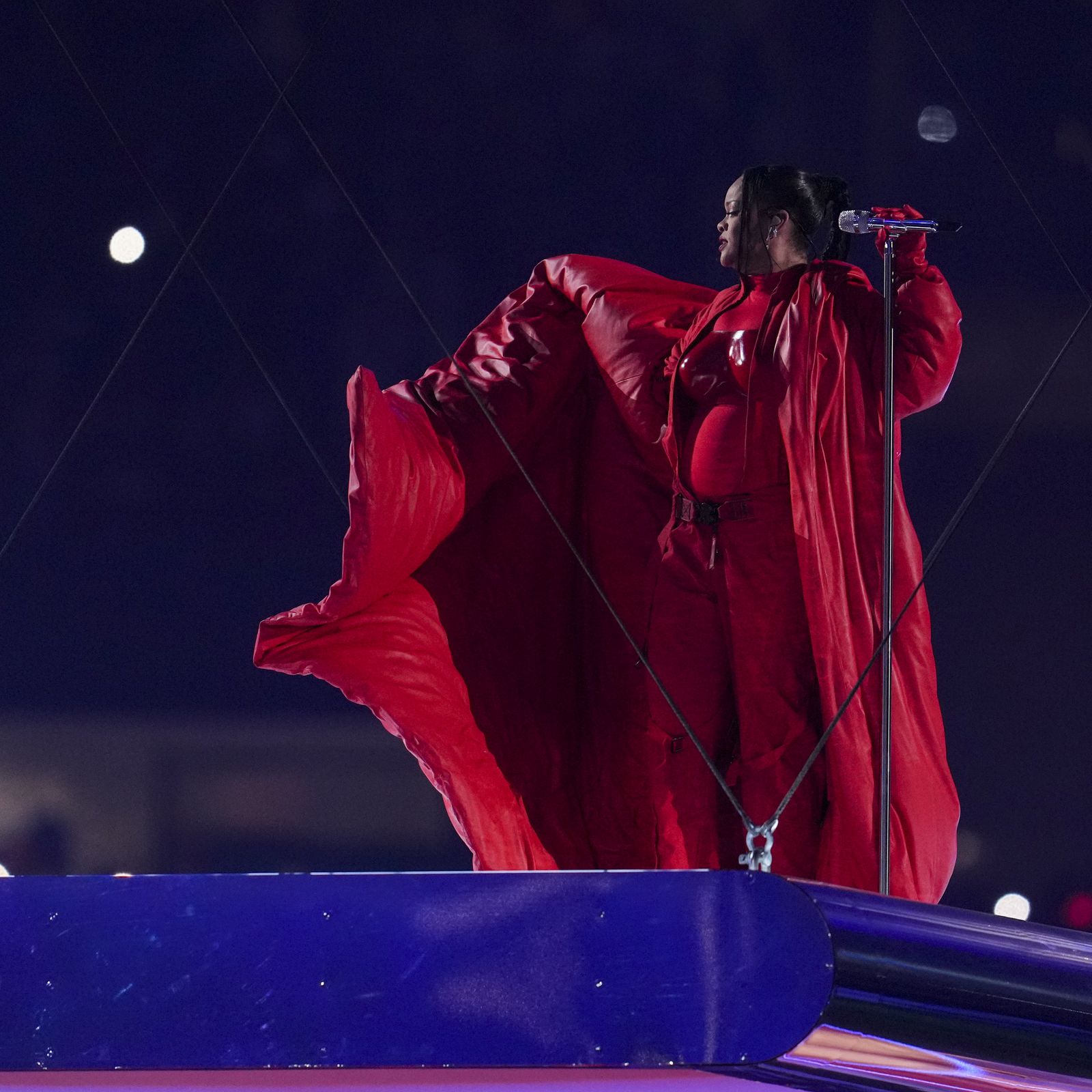 4 prop bets that hit during Rihanna's Super Bowl halftime show