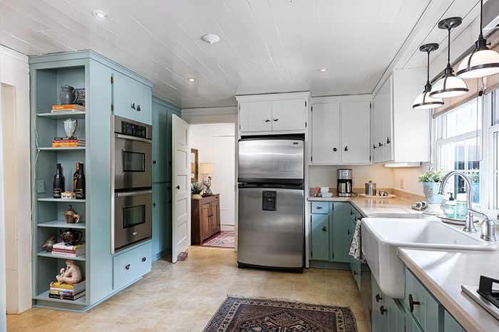 6440 Shaftesbury Rd Kitchen