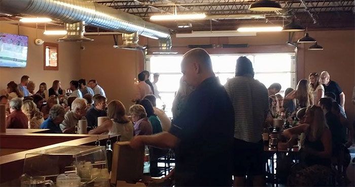 inside-decor-desano-pizza-charlotte-nc