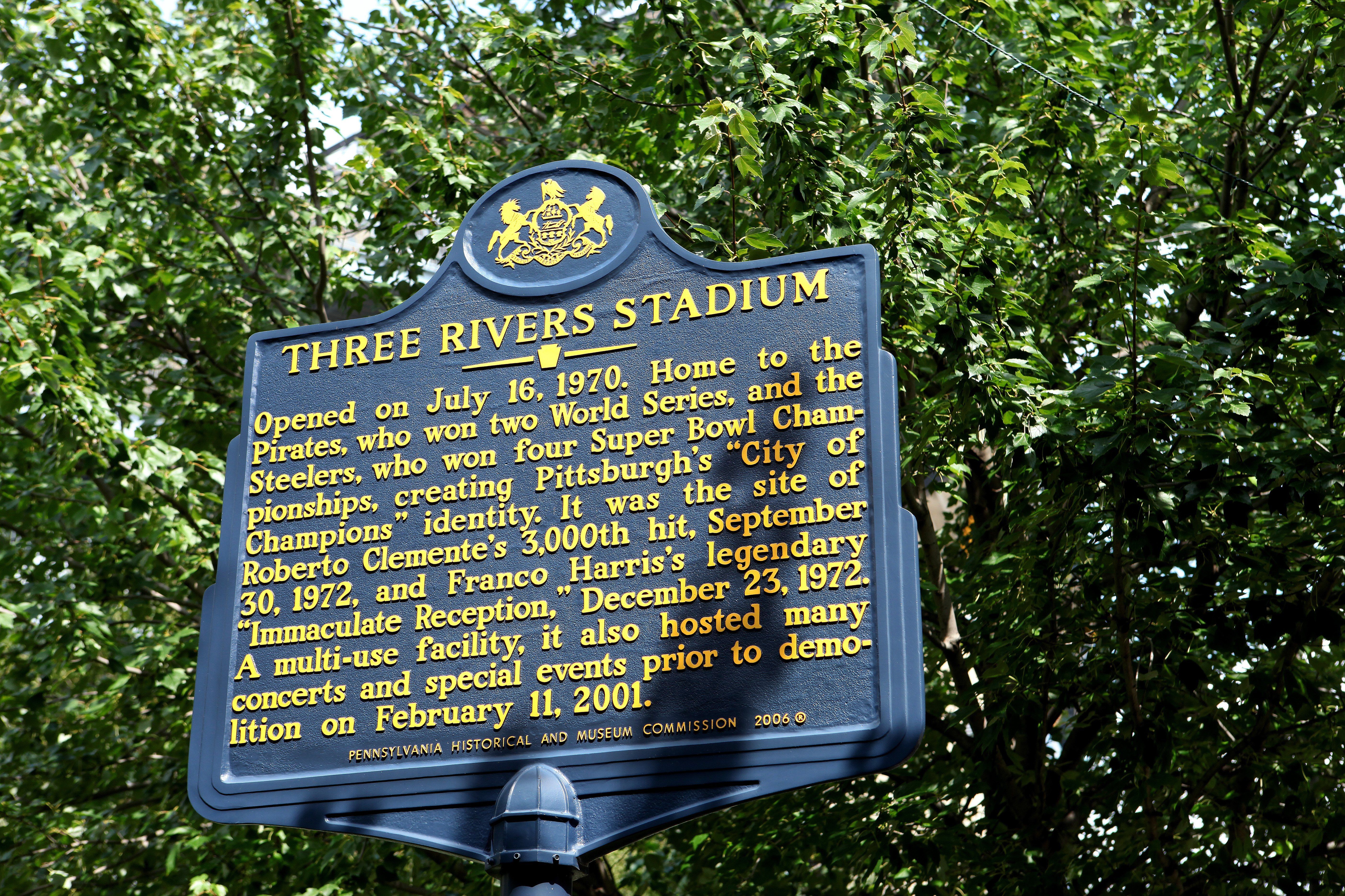 Three Rivers Stadium sign