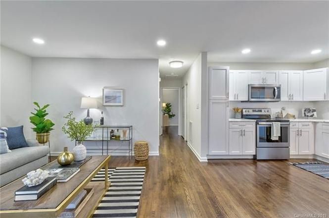 3212 Erskine Drive interior