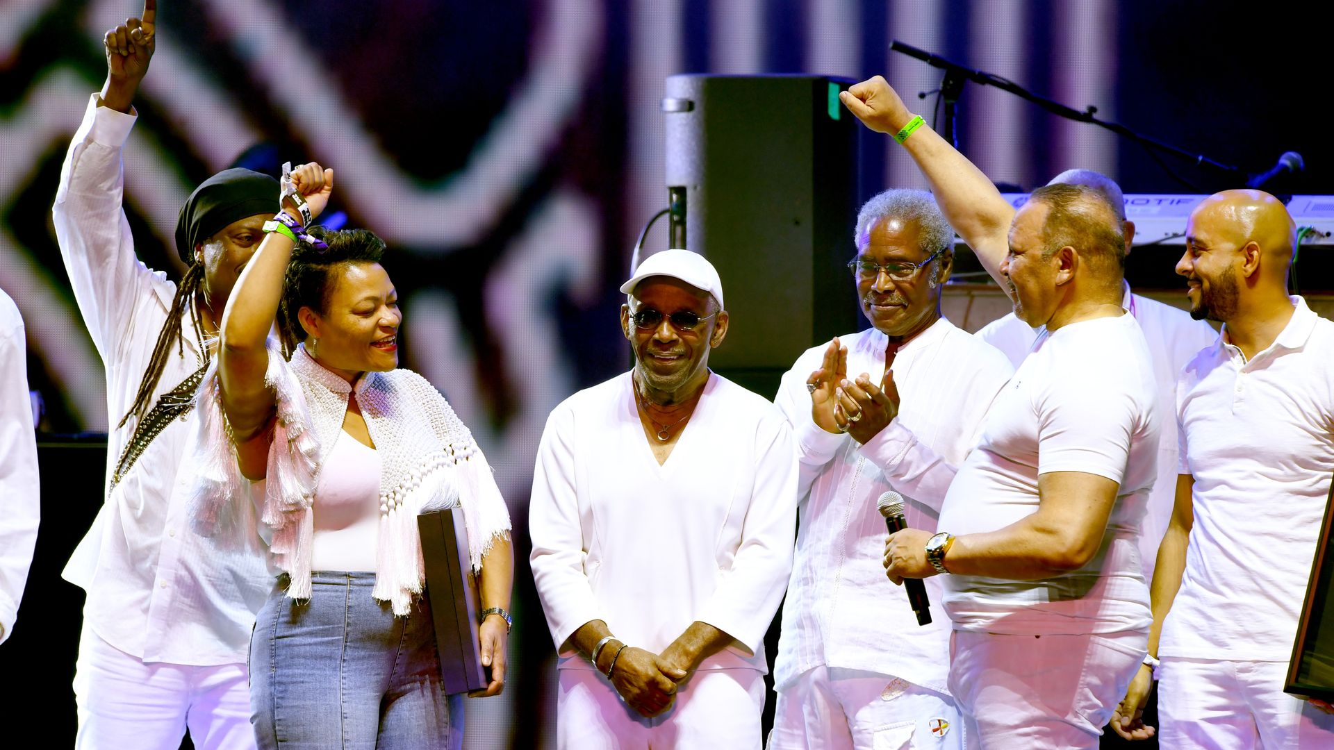 Frankie Beverly has died, the singer’s family says - Axios New Orleans