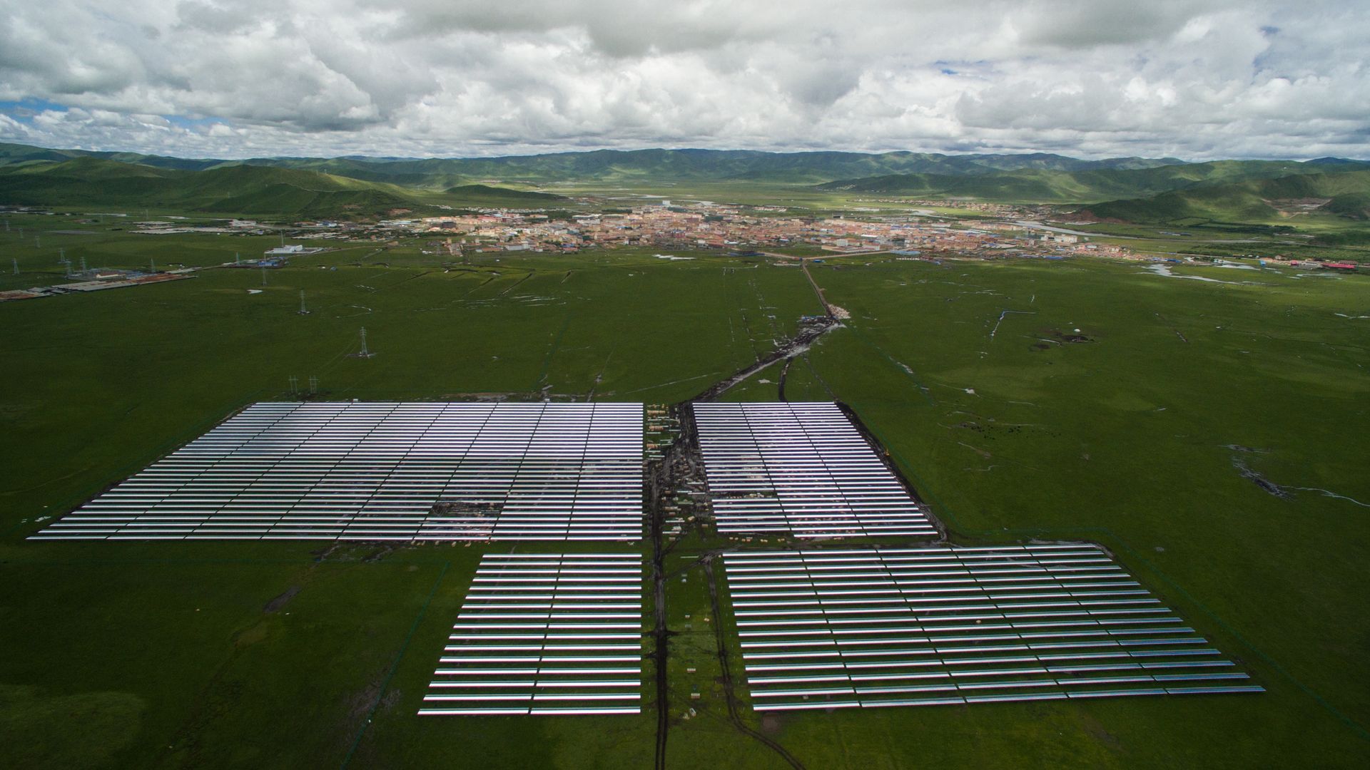 Aerial view of the solar projects built by Apple in China.
