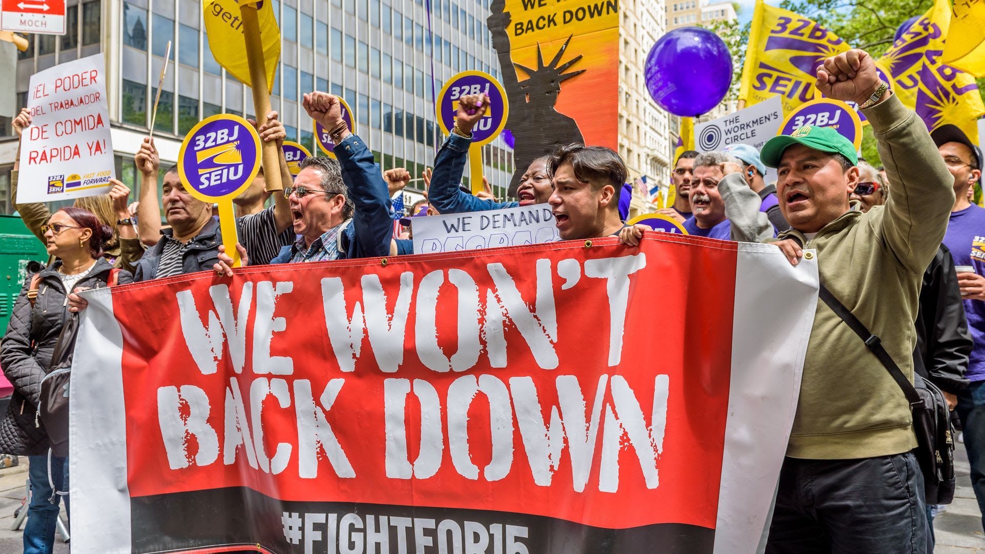Workers protesting the low minimum wage