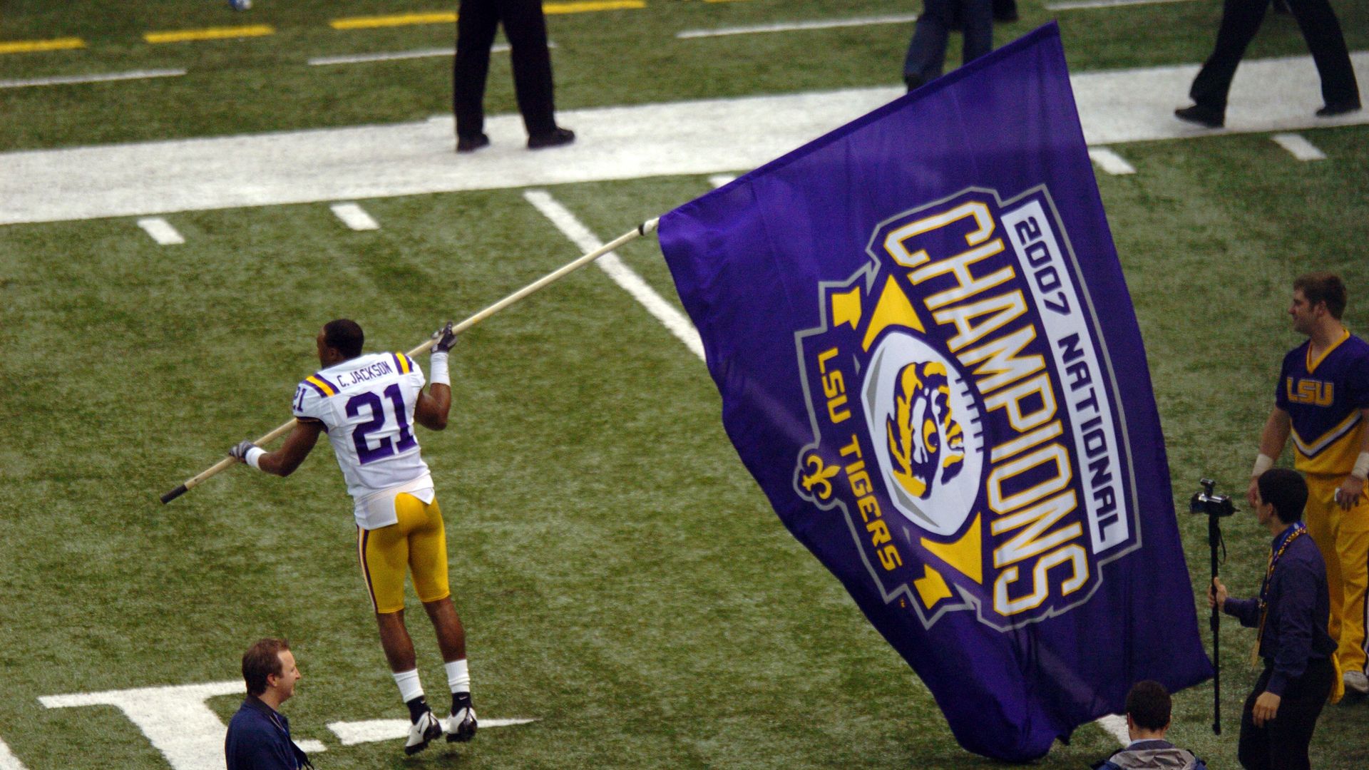 LSU celebrates after winning the 2008 BCS National Championship game