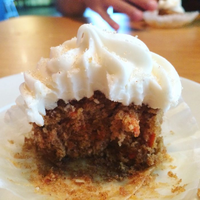 Carrot cake cupcakes with habanero sugar