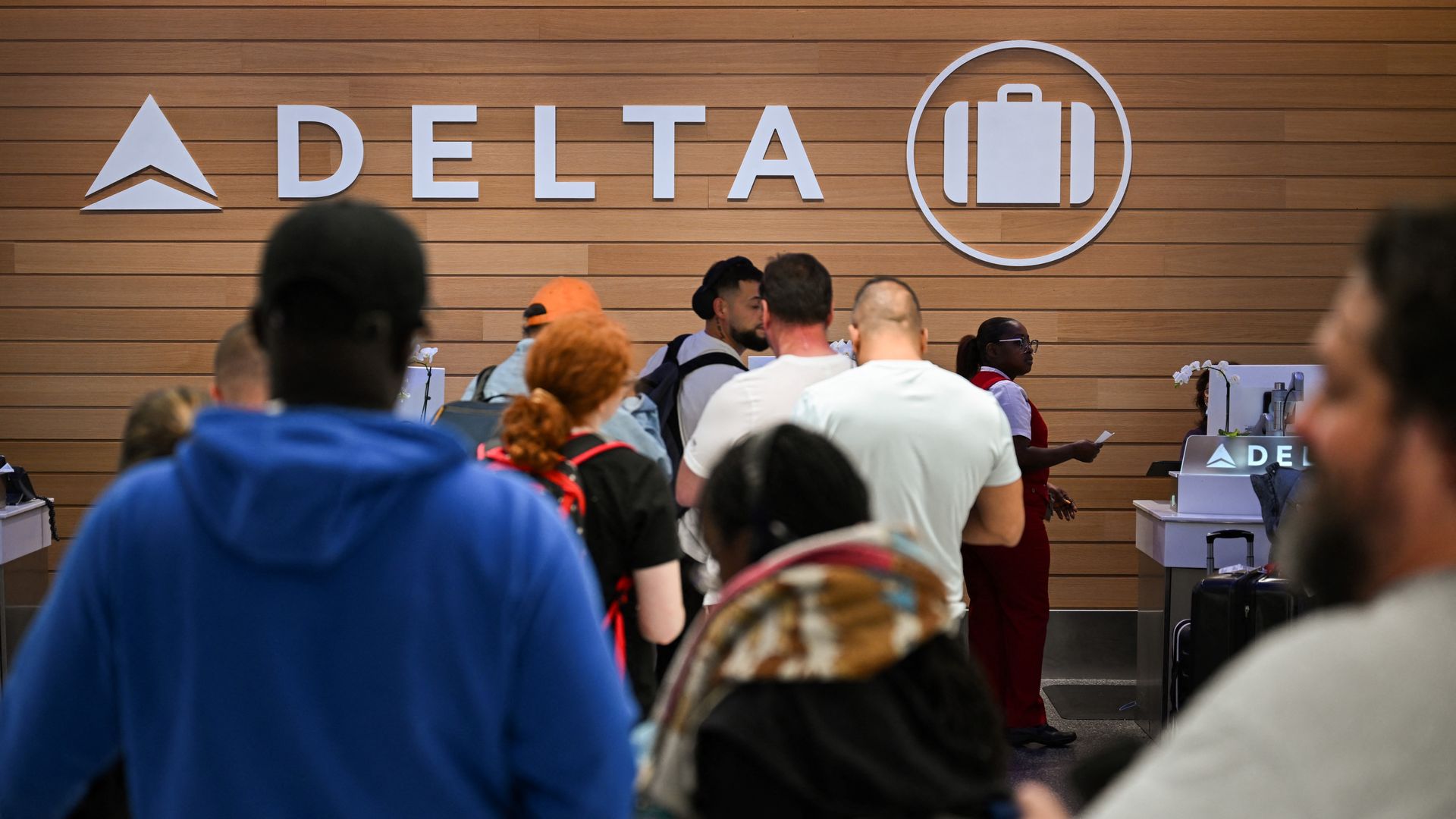 Delta passengers sue airline over refunds amid Crowdstrike outage fallout