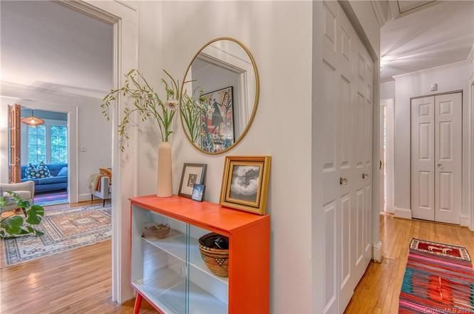 1921 Thurmond Pl entry