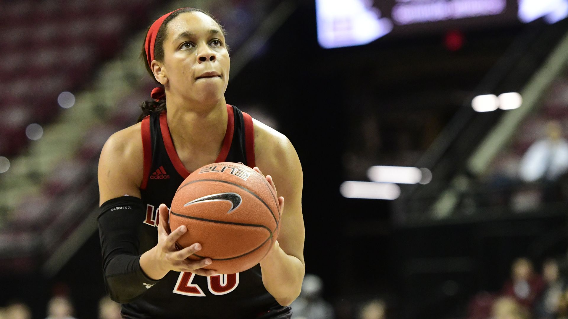 Louisville's Asia Durr