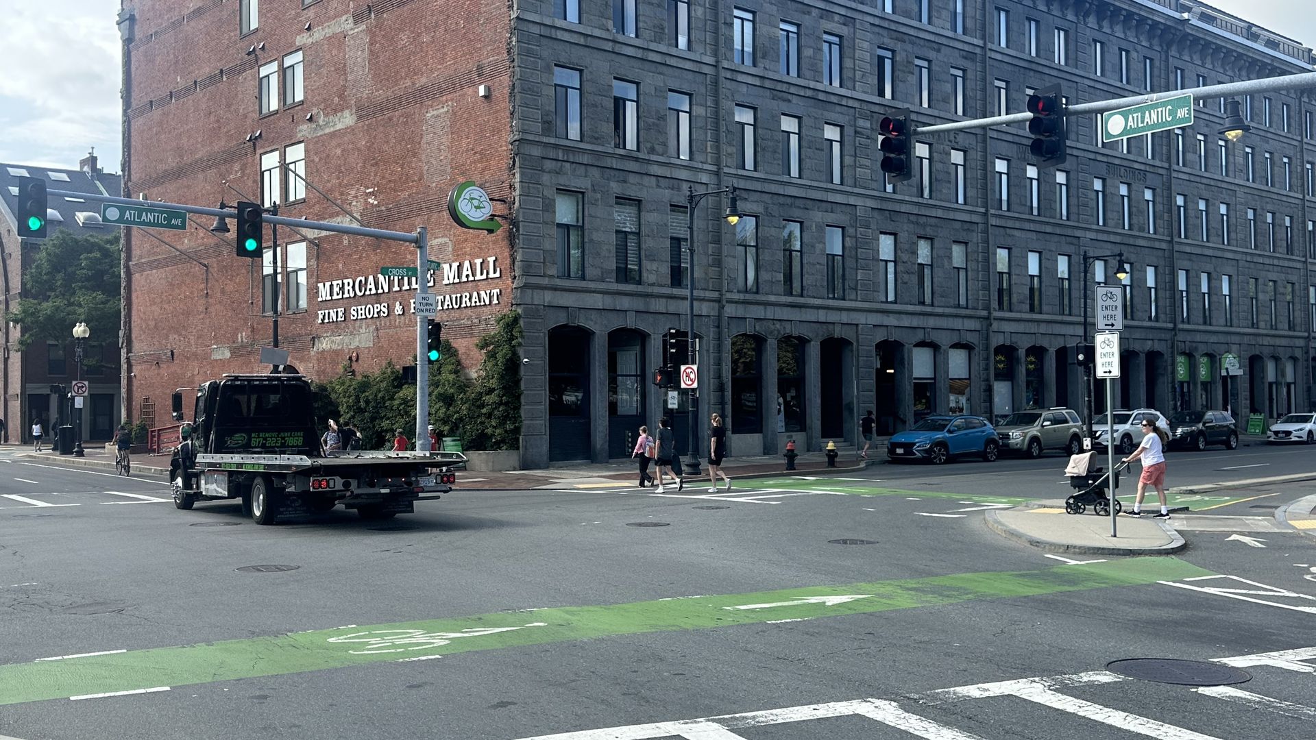 The intersection of Atlantic Avenue and Cross Street, one of more than 100 intersections where the city optimized street lights to improve traffic patterns. 