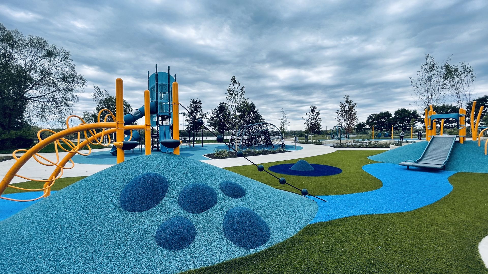 Raccoon River Park's new sensory playground is open - Axios Des Moines