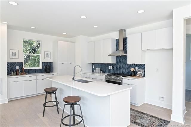 420 Wesley Heights Way kitchen