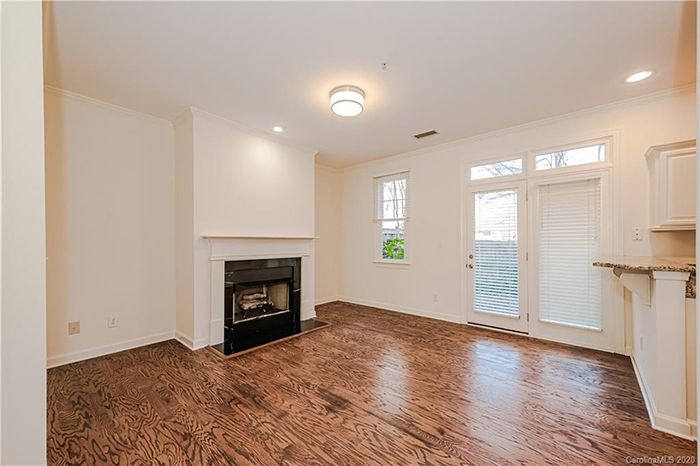 909 Park Slope Drive living room