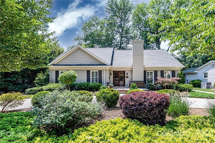 1622 JAMESTON DRIVE, CHARLOTTE, NC 28209