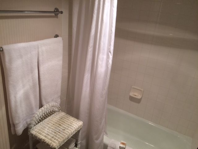 homestead hotel room bathroom