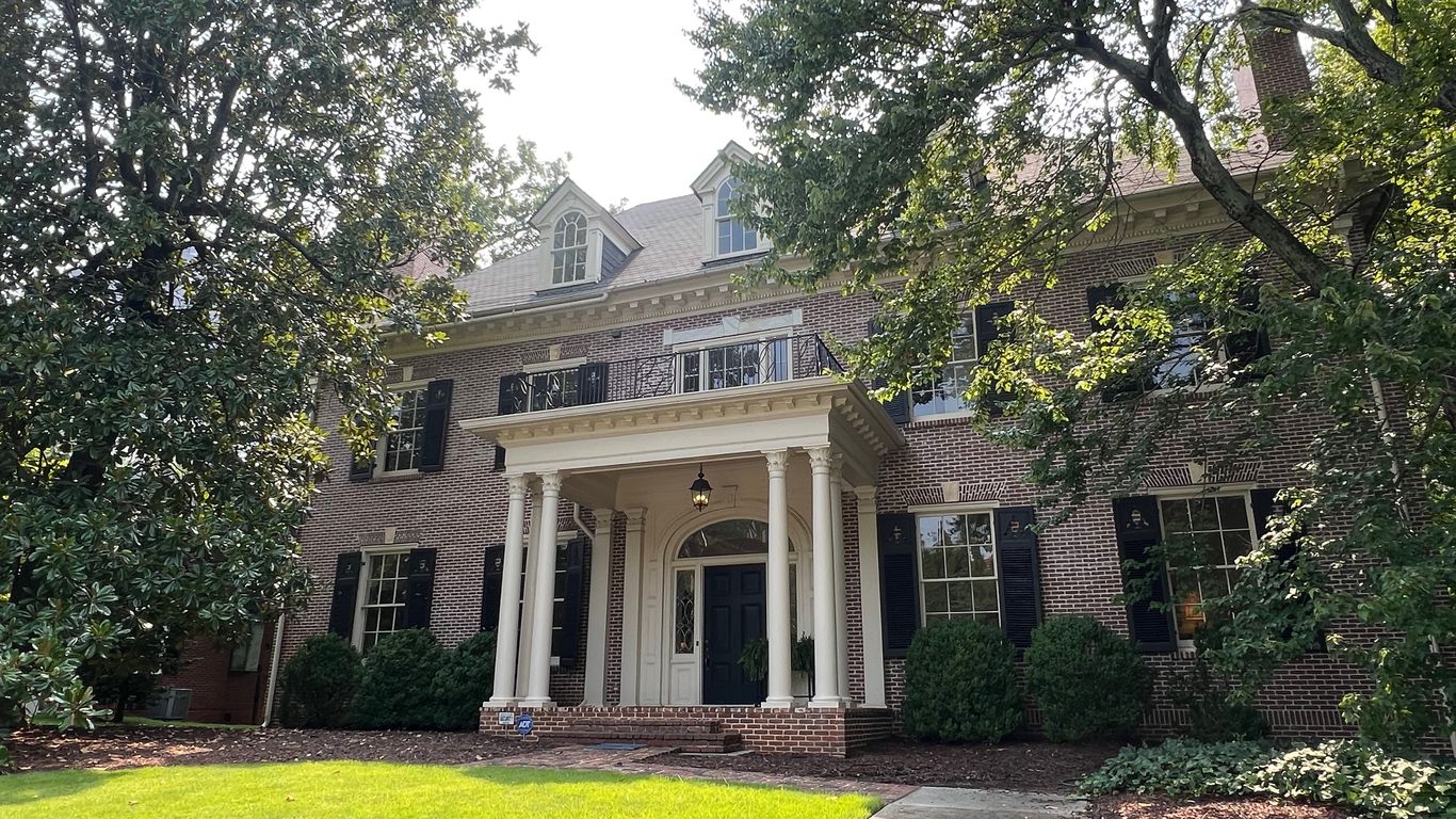 Peachtree Circle historic district hits roadblock