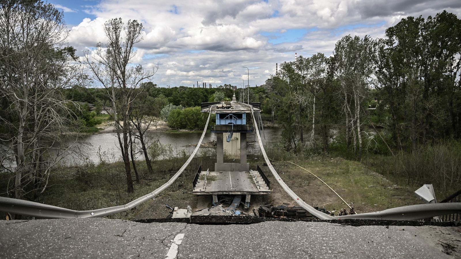 Russia Destroys Severodonetsk Bridge, Cutting Off Civilians' Escape Route