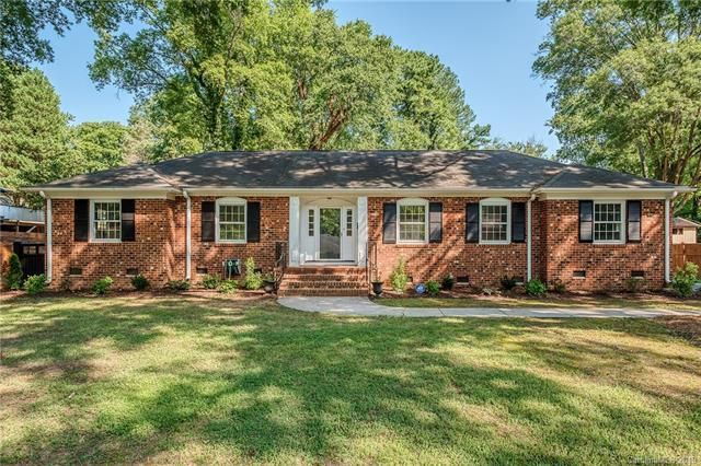 1400 Cavendish Court