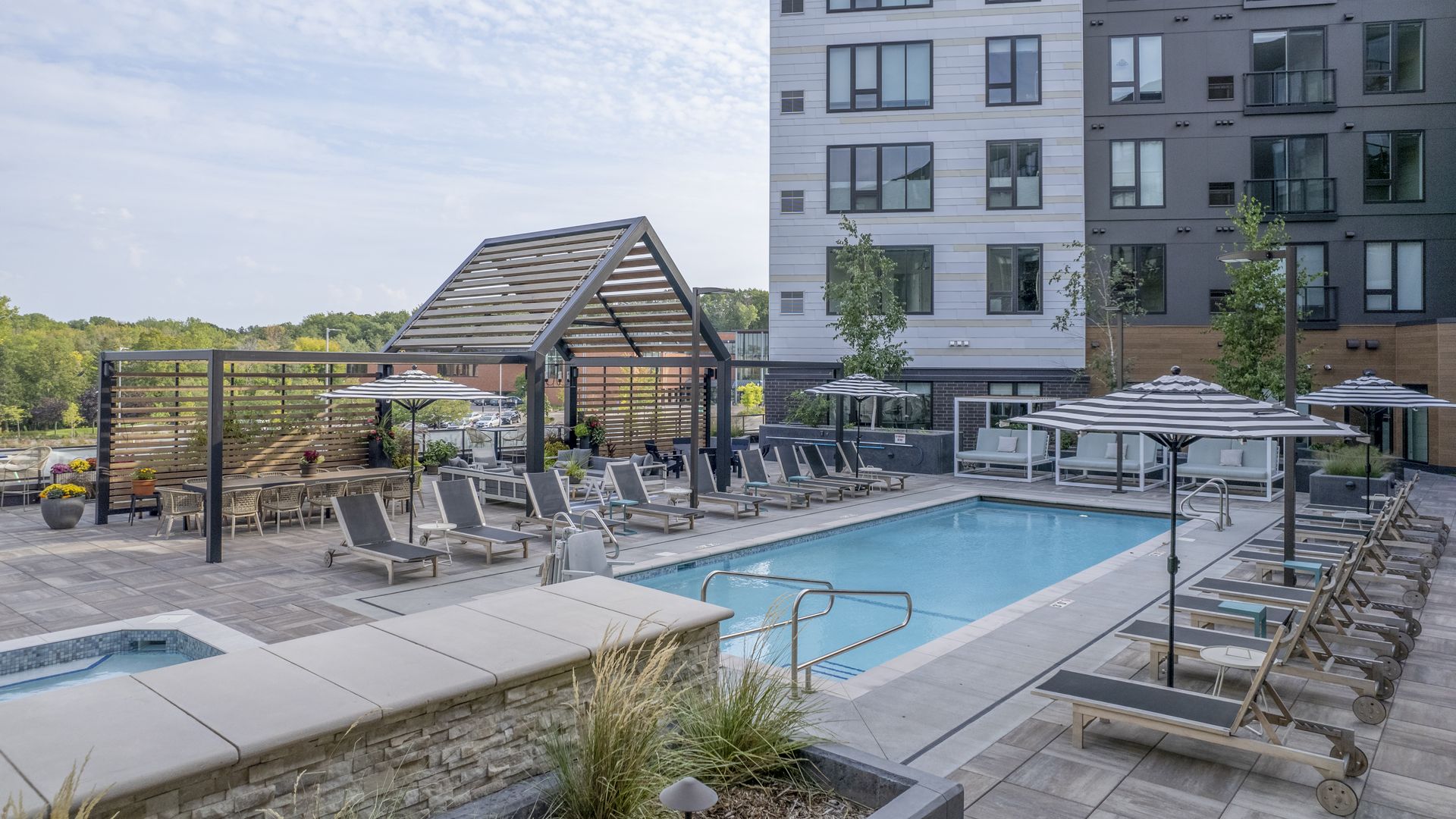 luxury apartment pool and sun deck