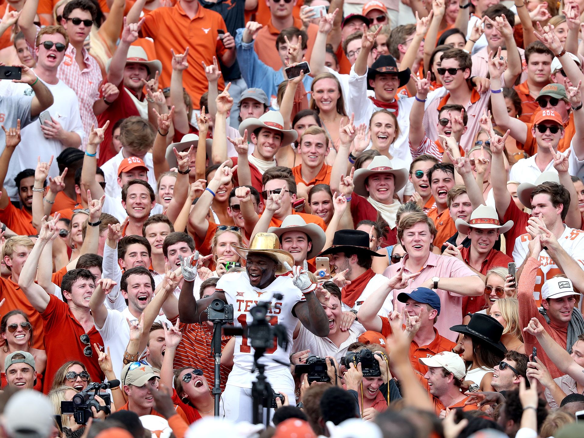 Longhorns Football Coach Steve Sarkisian Has The Most Stylish Wife