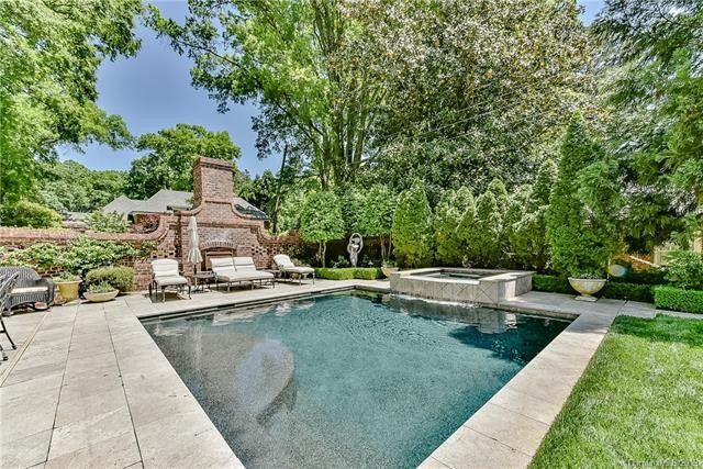 901 Colville Road pool