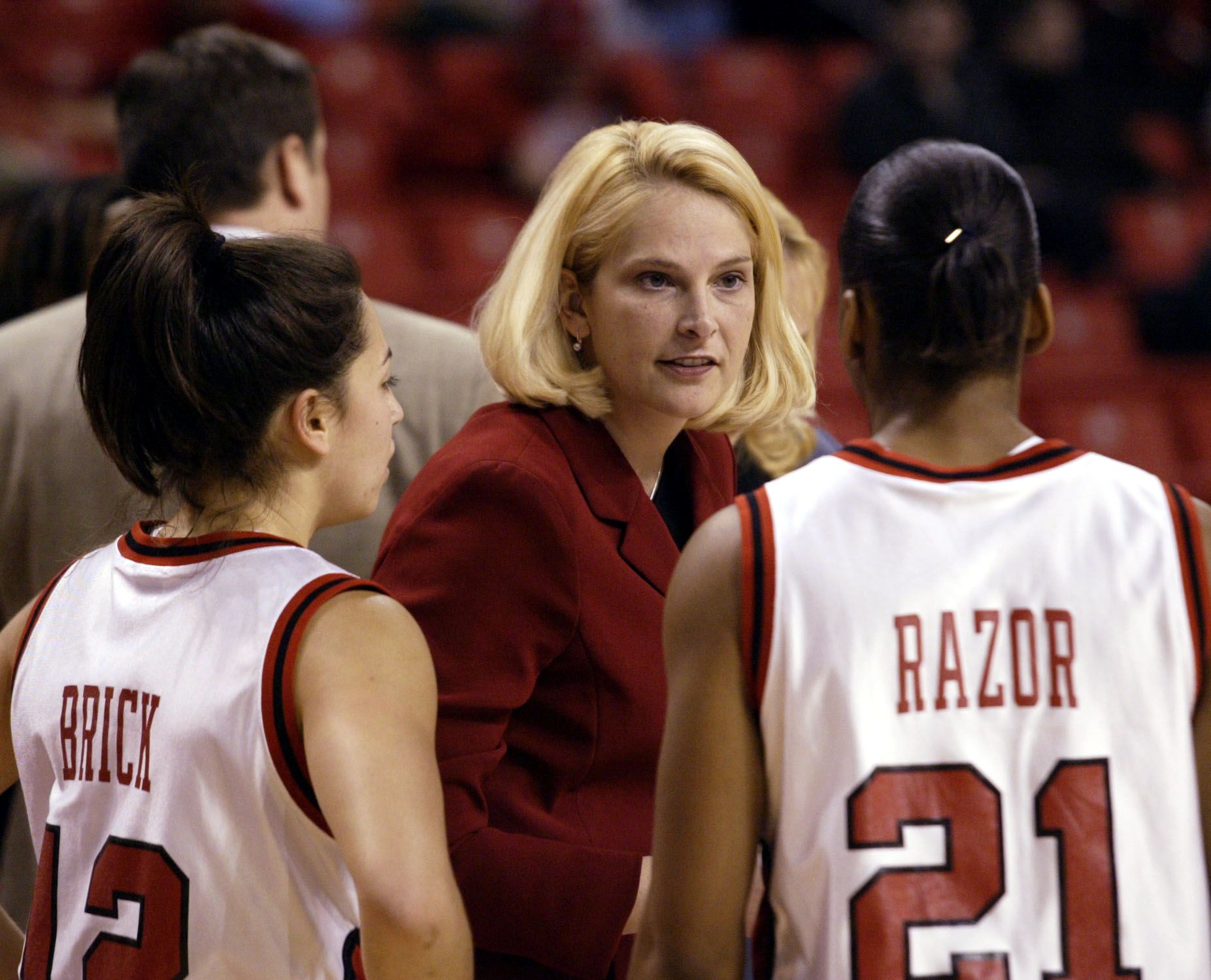 Brenda Frese coaches at Maryland in 2002.