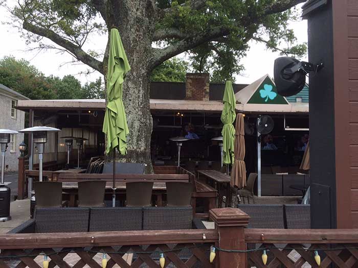 selwyn-pub-charlotte-barclay-downs