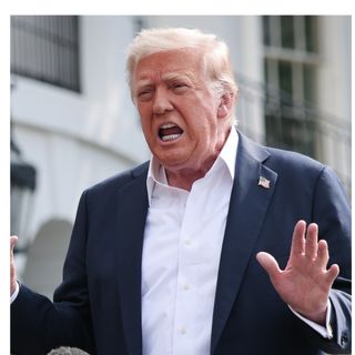 Trump threatens Rosie O'Donnell's citizenship: "She is a Threat to Humanity"